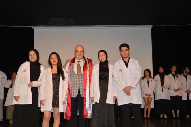 https://cmsapi.yeniyuzyil.edu.tr/news-media/big/047da927-ae23-4f0b-b94a-7c5fa105305916.JPG