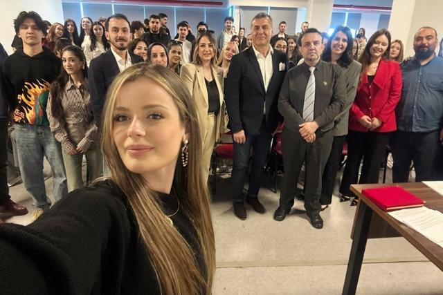 https://cmsapi.yeniyuzyil.edu.tr/news-media/big/5e784554-8fd0-41f3-8b41-e6f084665d352-3.jpg