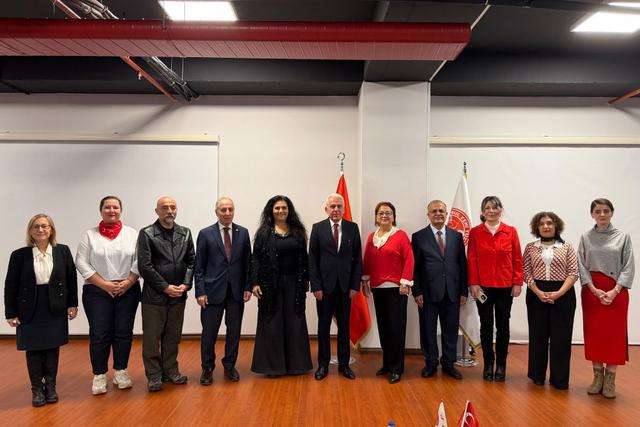 https://cmsapi.yeniyuzyil.edu.tr/news-media/big/77d96d18-3134-4d79-92de-a6489de7dce016.jpeg