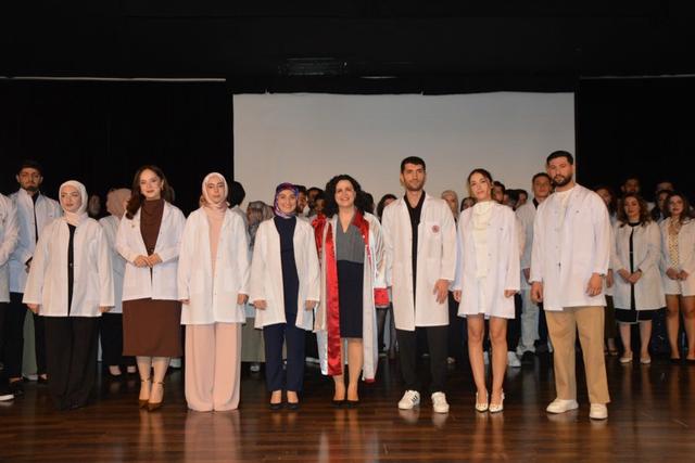 https://cmsapi.yeniyuzyil.edu.tr/news-media/big/931d8f5c-bc09-4bdf-9b30-738be3ec374d65.JPG