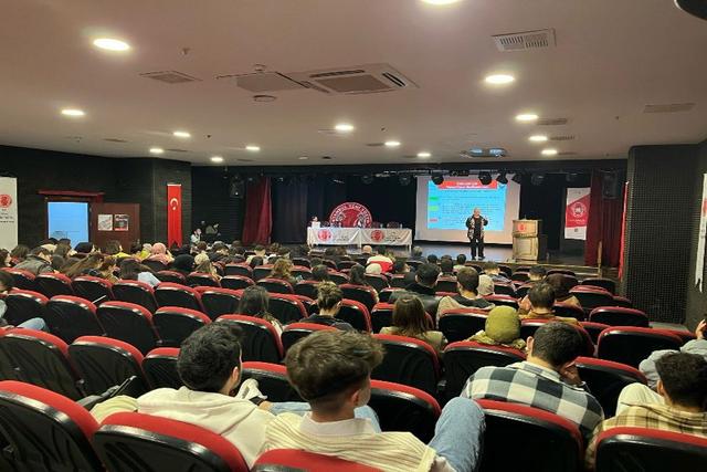 https://cmsapi.yeniyuzyil.edu.tr/news-media/big/94880fb8-1a98-454a-ad8e-4f475ca39bd33.jpg
