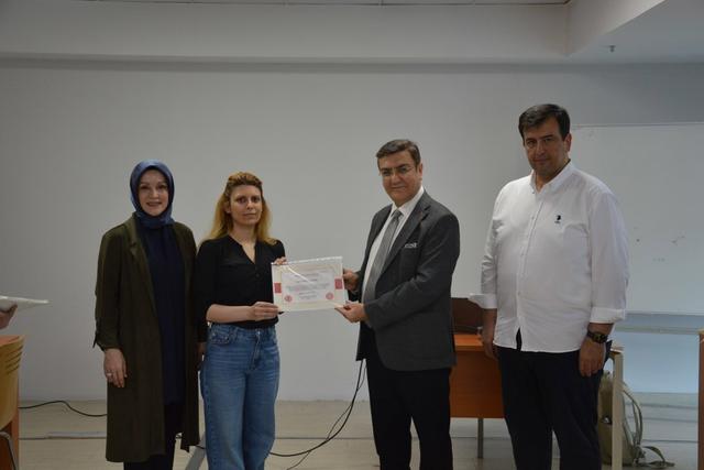 https://cmsapi.yeniyuzyil.edu.tr/news-media/big/d05ad392-c90c-4df4-bcf4-5db49ed7c70730.JPG