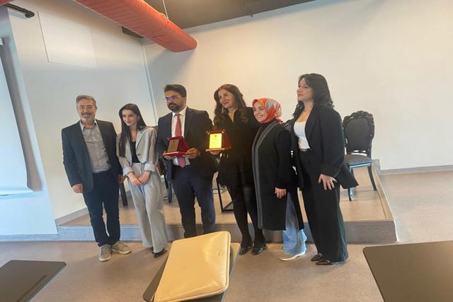 https://cmsapi.yeniyuzyil.edu.tr/news-media/big/f10c47a6-3ce5-437c-b65b-b8a525c7984d8.JPG
