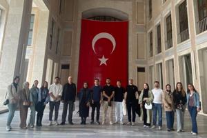 https://cmsapi.yeniyuzyil.edu.tr/news-media/thumb/0636cbe7-c94c-4535-9163-6382951644c615.jpg