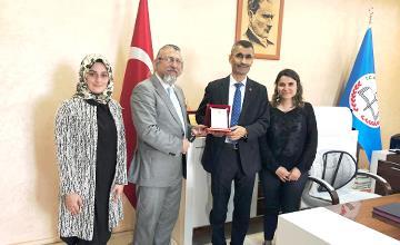 https://content.yeniyuzyil.edu.tr//upload/haber/2019/3218//banner/ec030376360.jpg
