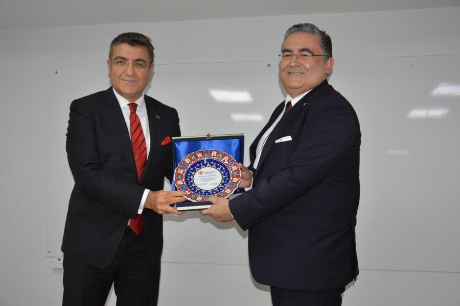 https://content.yeniyuzyil.edu.tr//upload/haber/2022/5655//banner/57d878ed360.JPG