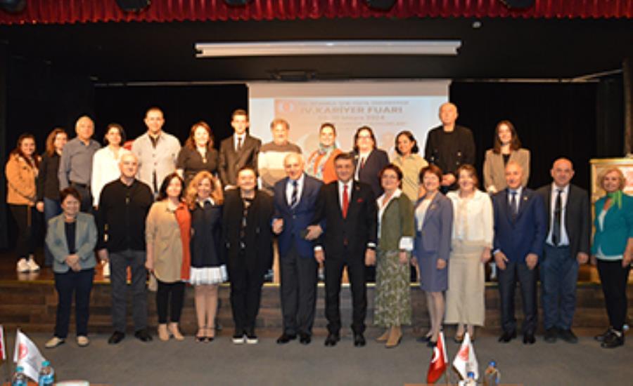 https://content.yeniyuzyil.edu.tr//upload/haber/2024/6775//banner/5c169e8a360.jpg