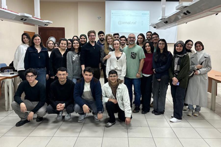 https://content.yeniyuzyil.edu.tr//upload/haber/2025/7234//banner/341dff33360.jpg
