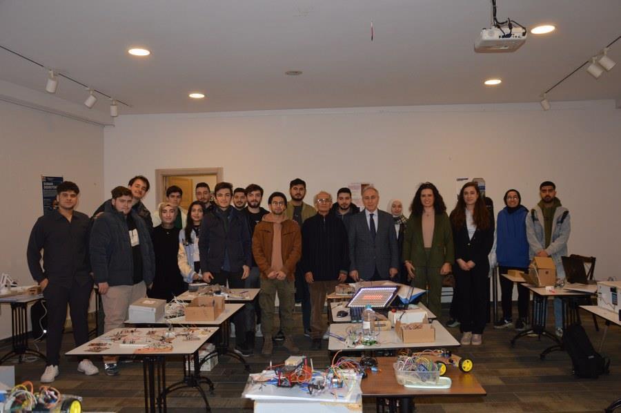 https://content.yeniyuzyil.edu.tr//upload/haber/2025/7355//banner/79b944dd360.JPG