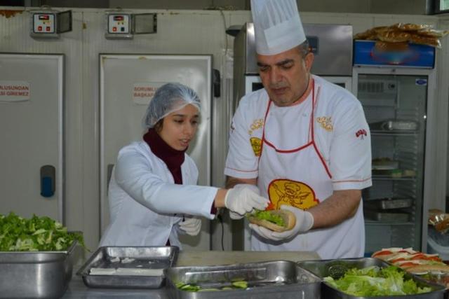 https://content.yeniyuzyil.edu.tr/upload/galeri/2018/2562/big/7.jpg