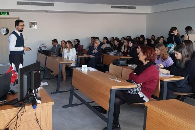 https://content.yeniyuzyil.edu.tr/upload/galeri/2018/2656/big/1.jpg