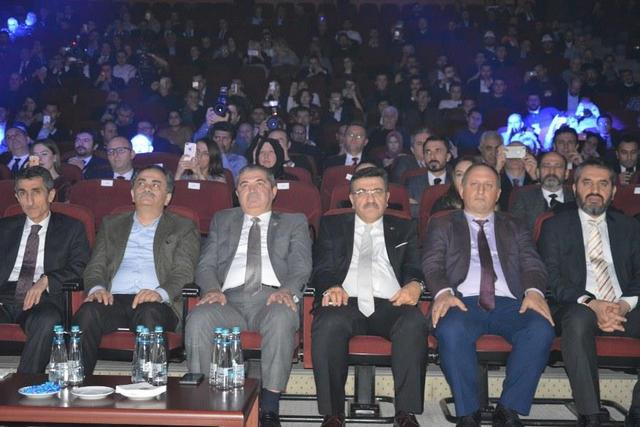 https://content.yeniyuzyil.edu.tr/upload/galeri/2018/2662/big/3.jpg