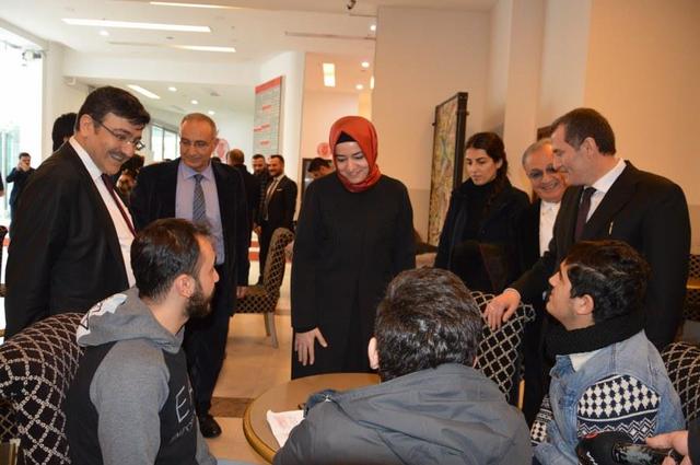 https://content.yeniyuzyil.edu.tr/upload/galeri/2019/2727/big/4.JPG