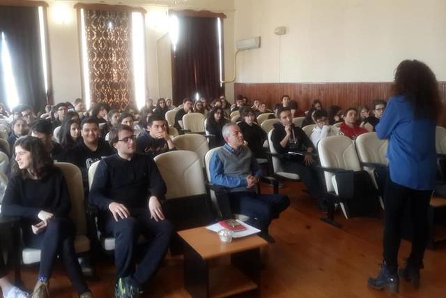 https://content.yeniyuzyil.edu.tr/upload/galeri/2019/2865/big/1.jpg