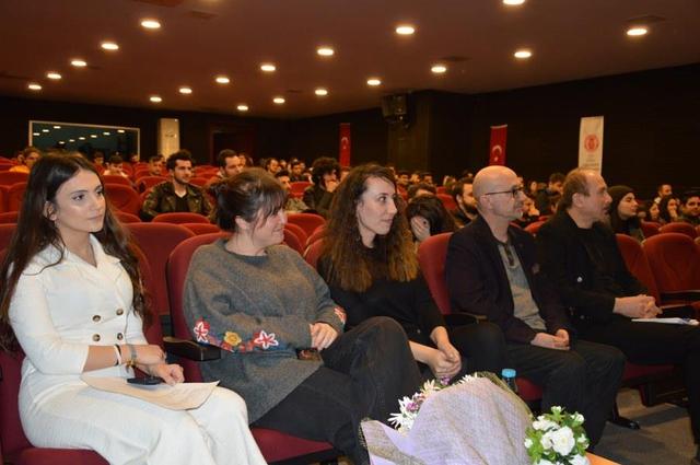 https://content.yeniyuzyil.edu.tr/upload/galeri/2019/2875/big/4.JPG