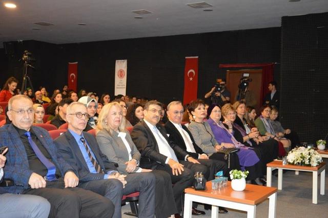 https://content.yeniyuzyil.edu.tr/upload/galeri/2019/2880/big/4.JPG
