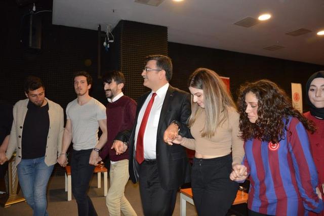 https://content.yeniyuzyil.edu.tr/upload/galeri/2019/2963/big/14.JPG