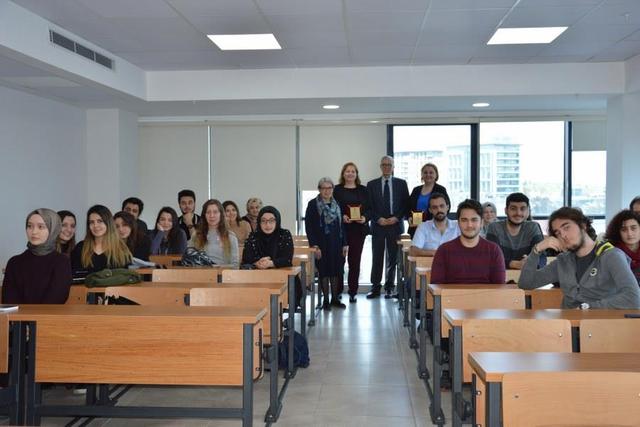 https://content.yeniyuzyil.edu.tr/upload/galeri/2019/2977/big/14.JPG