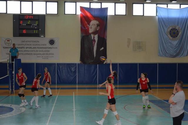 https://content.yeniyuzyil.edu.tr/upload/galeri/2019/3049/big/4.JPG