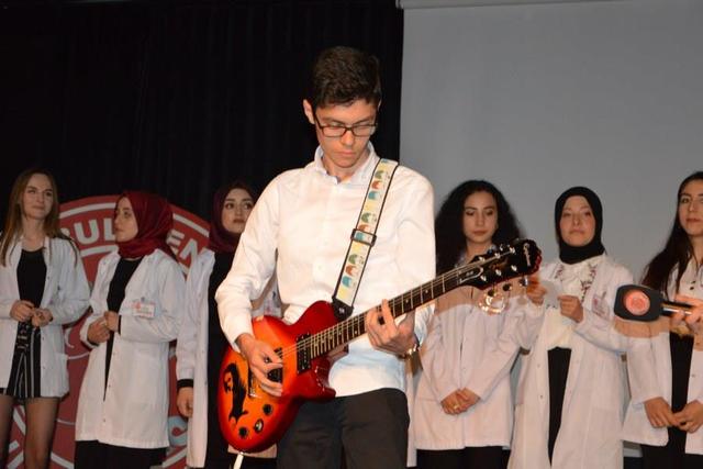 https://content.yeniyuzyil.edu.tr/upload/galeri/2019/3060/big/16.JPG