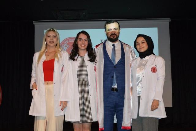 https://content.yeniyuzyil.edu.tr/upload/galeri/2019/3064/big/25.JPG