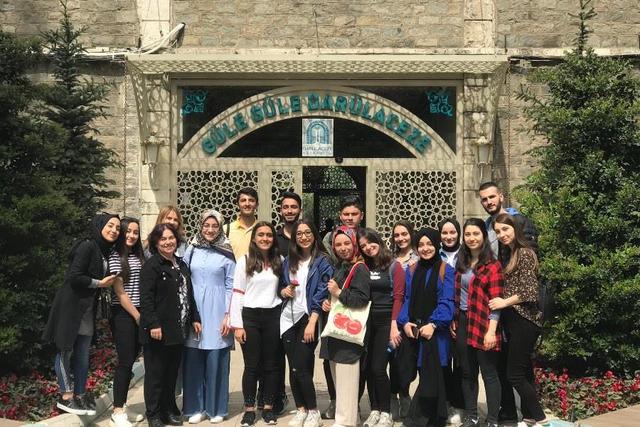 https://content.yeniyuzyil.edu.tr/upload/galeri/2019/3067/big/1.jpg