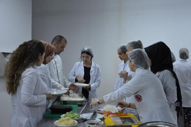 https://content.yeniyuzyil.edu.tr/upload/galeri/2019/3074/big/10.JPG