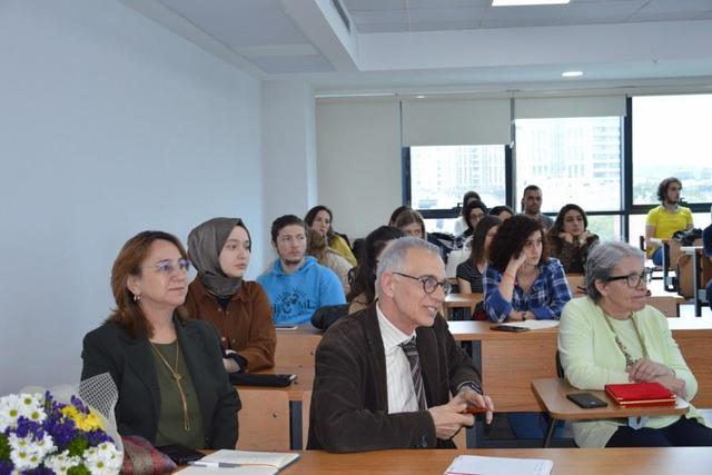 https://content.yeniyuzyil.edu.tr/upload/galeri/2019/3104/big/10.JPG