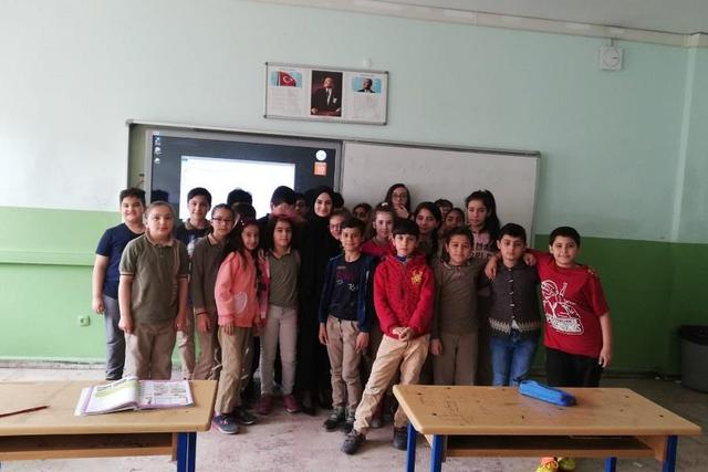https://content.yeniyuzyil.edu.tr/upload/galeri/2019/3218/big/18.jpg