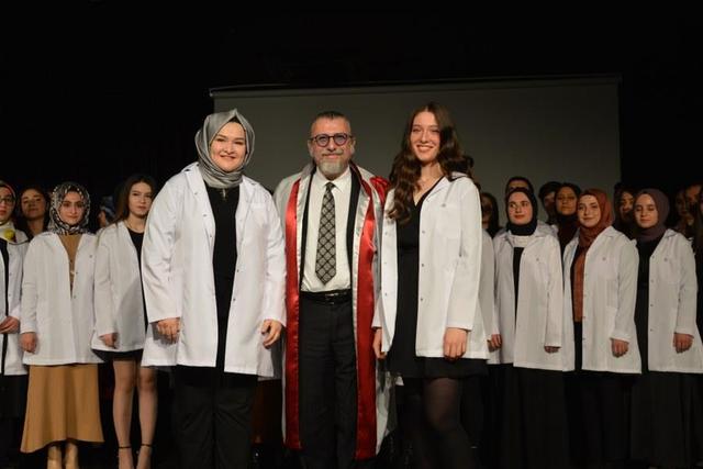 https://content.yeniyuzyil.edu.tr/upload/galeri/2019/3520/big/43.JPG