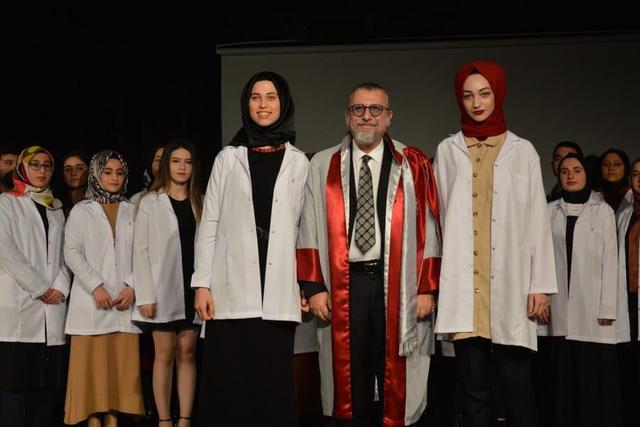 https://content.yeniyuzyil.edu.tr/upload/galeri/2019/3520/big/44.JPG
