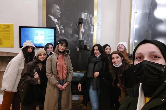 https://content.yeniyuzyil.edu.tr/upload/galeri/2022/5103/big/1.jpg