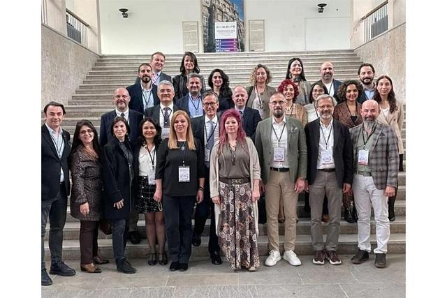 https://content.yeniyuzyil.edu.tr/upload/galeri/2022/5190/big/4.jpg