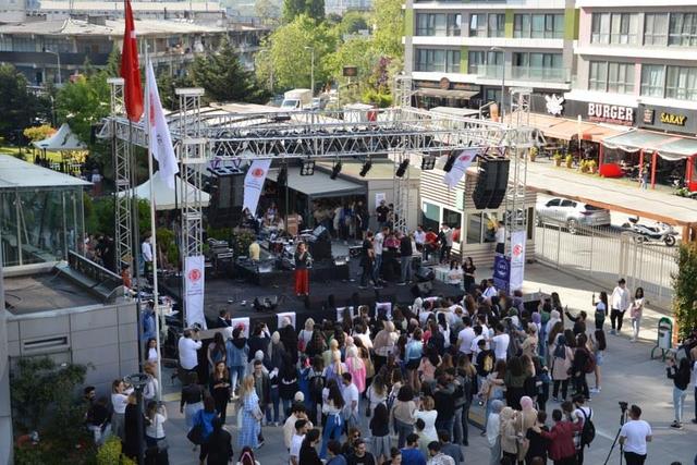 https://content.yeniyuzyil.edu.tr/upload/galeri/2022/5248/big/14.JPG