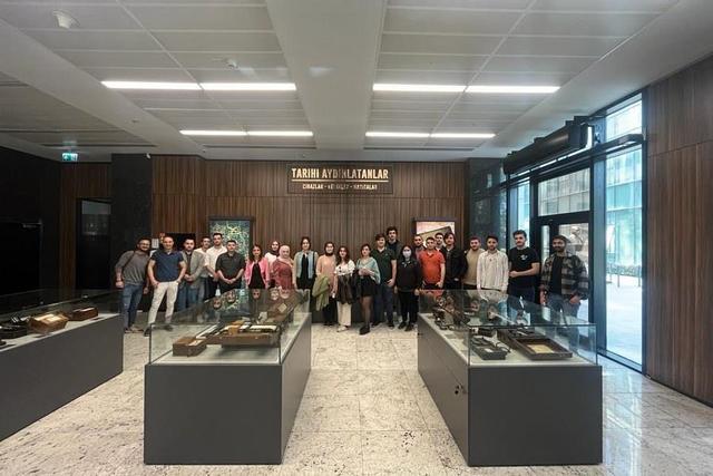https://content.yeniyuzyil.edu.tr/upload/galeri/2022/5249/big/1.jpeg