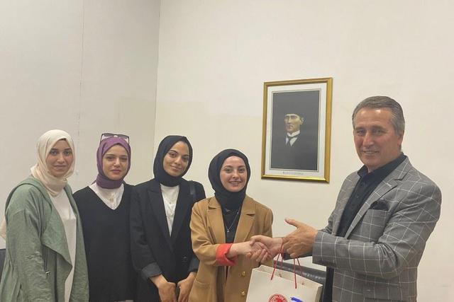 https://content.yeniyuzyil.edu.tr/upload/galeri/2022/5286/big/26.jpeg