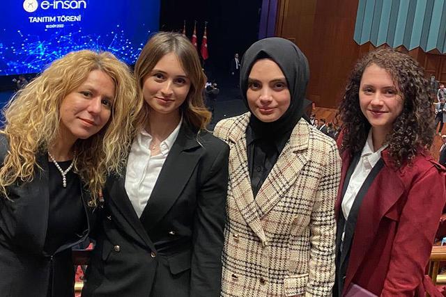 https://content.yeniyuzyil.edu.tr/upload/galeri/2022/5568/big/3.jpg