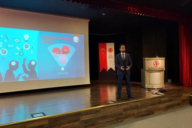 https://content.yeniyuzyil.edu.tr/upload/galeri/2022/5624/big/1.jpg