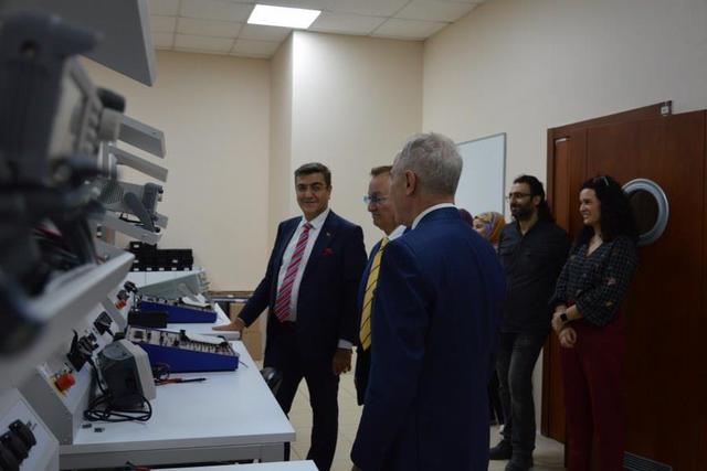 https://content.yeniyuzyil.edu.tr/upload/galeri/2023/6016/big/4.JPG