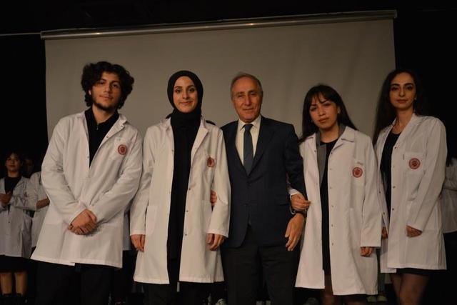 https://content.yeniyuzyil.edu.tr/upload/galeri/2023/6300/big/40.JPG