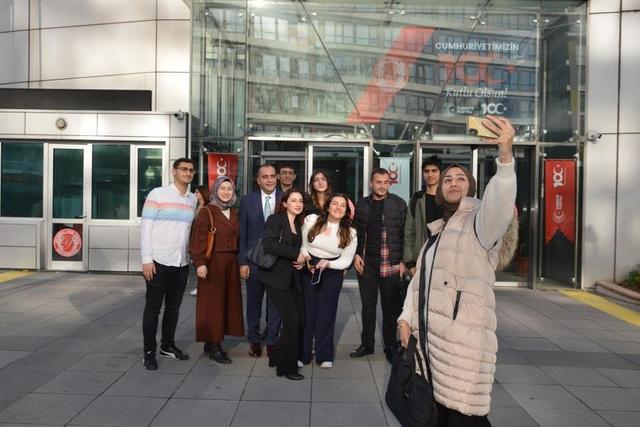 https://content.yeniyuzyil.edu.tr/upload/galeri/2023/6380/big/47.JPG