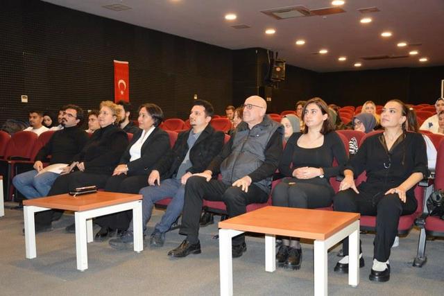 https://content.yeniyuzyil.edu.tr/upload/galeri/2023/6402/big/4.JPG