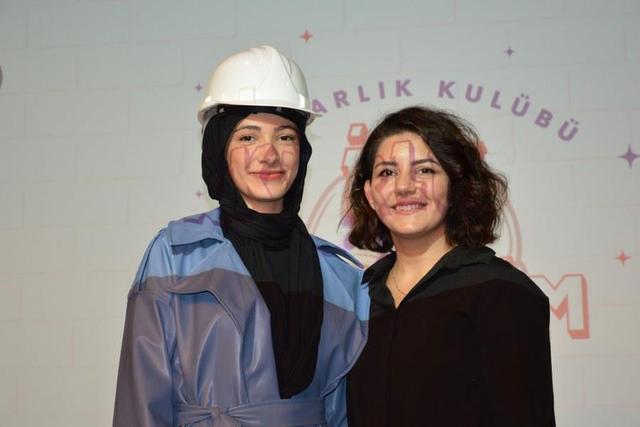 https://content.yeniyuzyil.edu.tr/upload/galeri/2023/6410/big/22.JPG