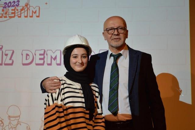 https://content.yeniyuzyil.edu.tr/upload/galeri/2023/6410/big/44.JPG