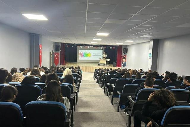 https://content.yeniyuzyil.edu.tr/upload/galeri/2023/6430/big/4.jpg