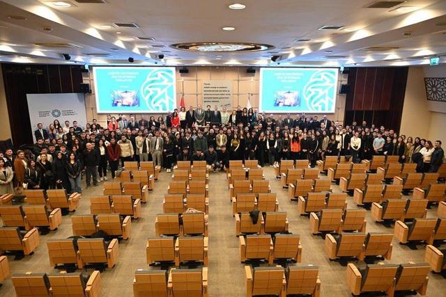 https://content.yeniyuzyil.edu.tr/upload/galeri/2024/6609/big/2.jpg