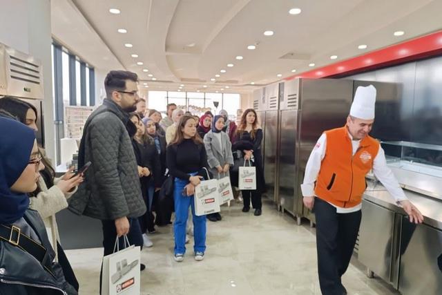 https://content.yeniyuzyil.edu.tr/upload/galeri/2024/6633/big/3.jpg