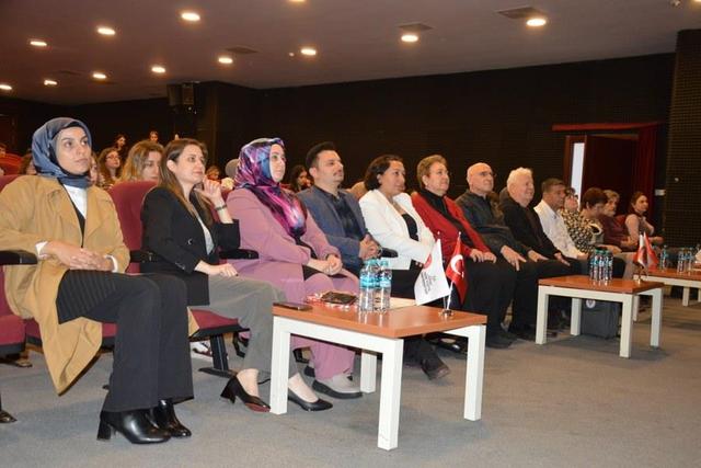 https://content.yeniyuzyil.edu.tr/upload/galeri/2024/6715/big/4.JPG