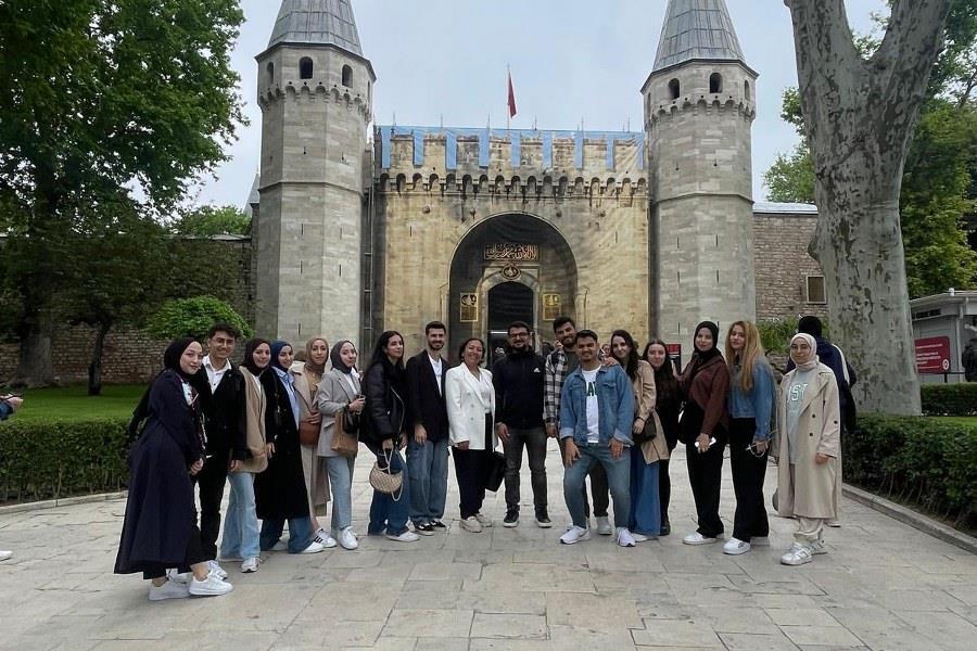 https://content.yeniyuzyil.edu.tr/upload/galeri/2024/6729/big/2.JPG