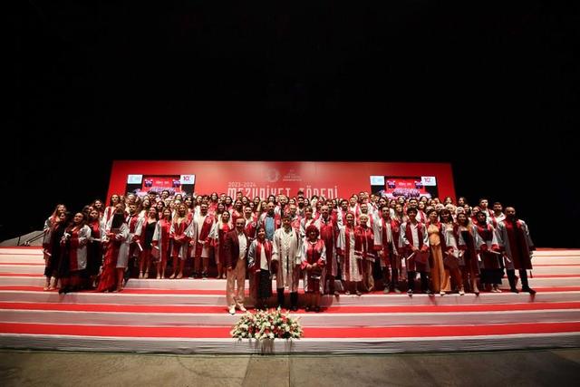 https://content.yeniyuzyil.edu.tr/upload/galeri/2024/6892/big/72.jpg